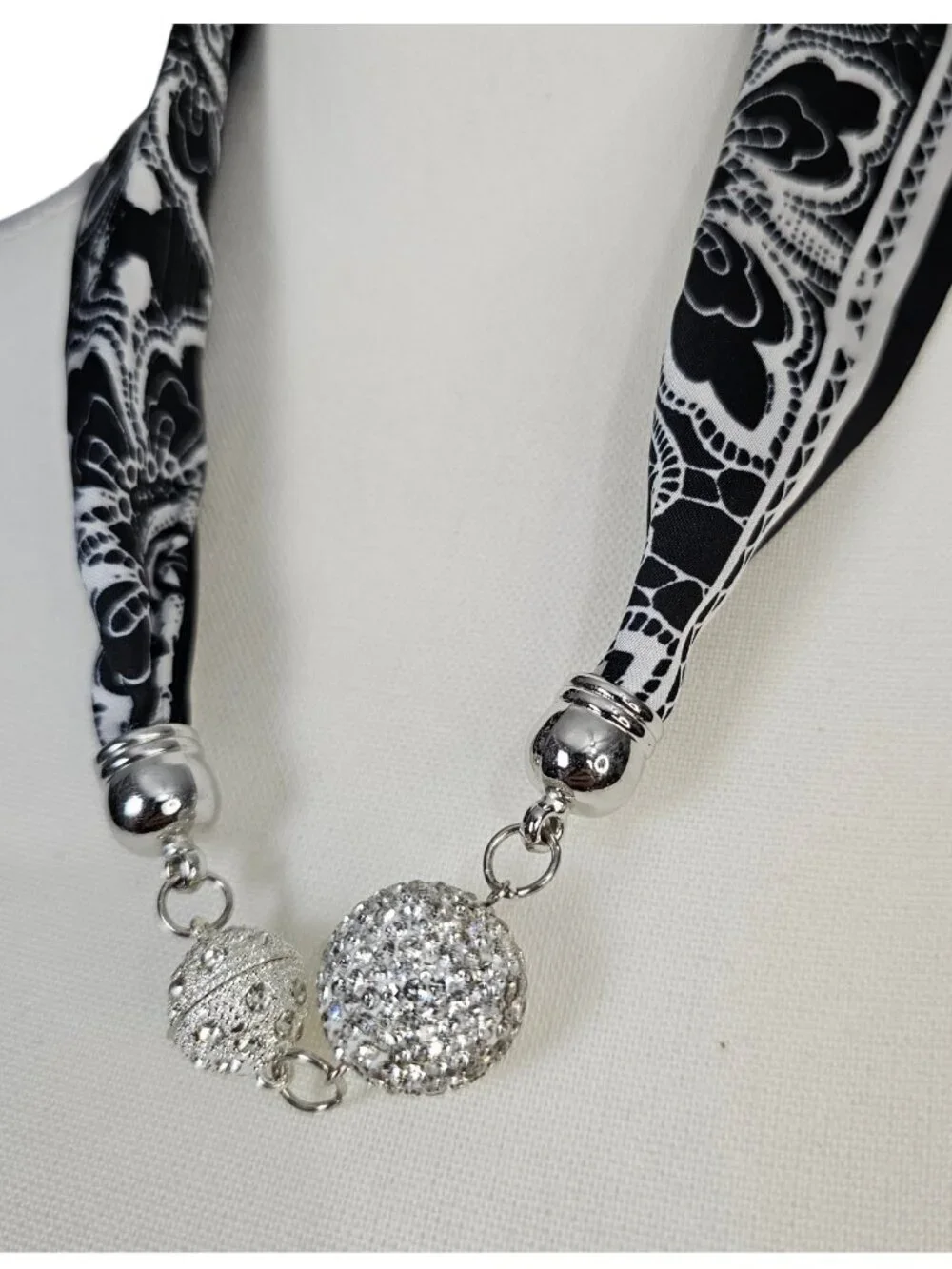 Scarf Necklace Satin Lace Floral Black White Rhinestone Magnetic Neck Scarf New